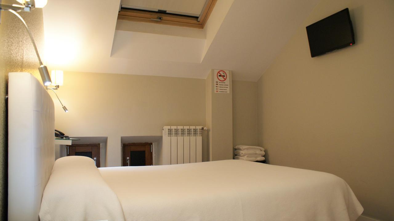 Hotel Rosal Οβιέδο Εξωτερικό φωτογραφία