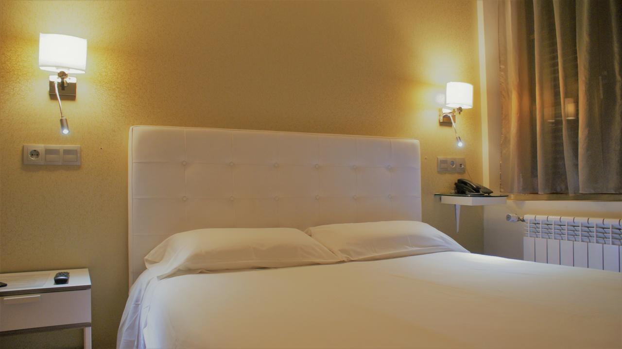 Hotel Rosal Οβιέδο Εξωτερικό φωτογραφία