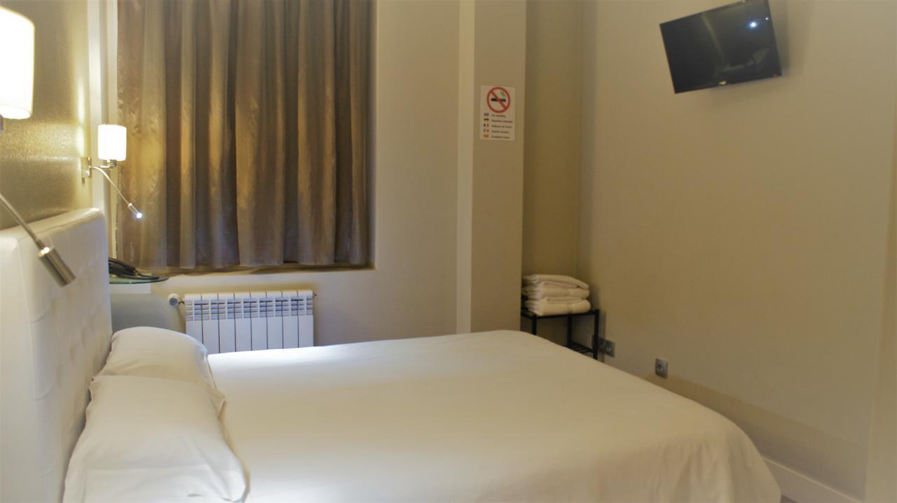 Hotel Rosal Οβιέδο Εξωτερικό φωτογραφία