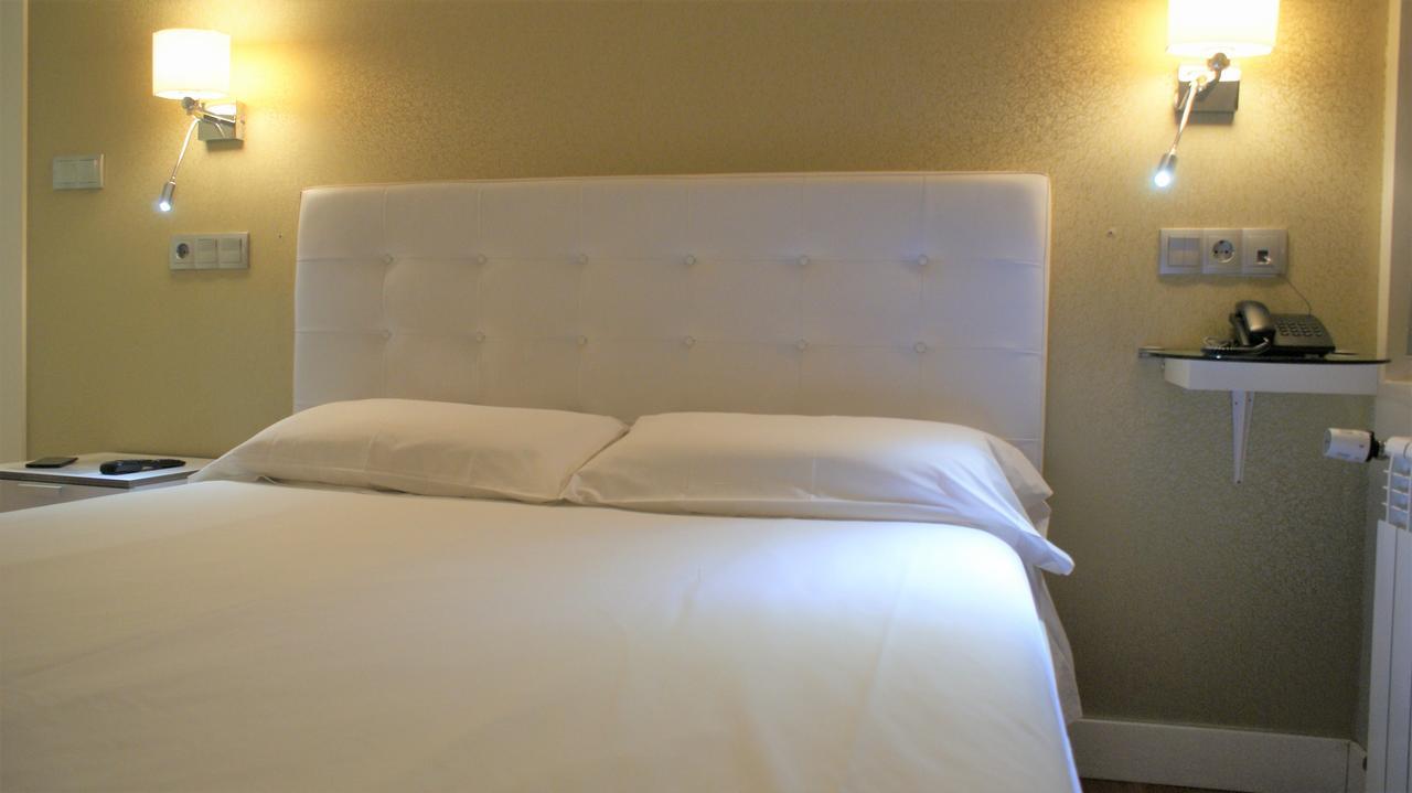 Hotel Rosal Οβιέδο Εξωτερικό φωτογραφία
