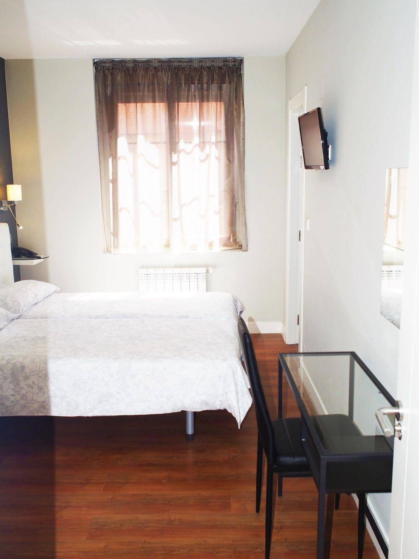 Hotel Rosal Οβιέδο Εξωτερικό φωτογραφία