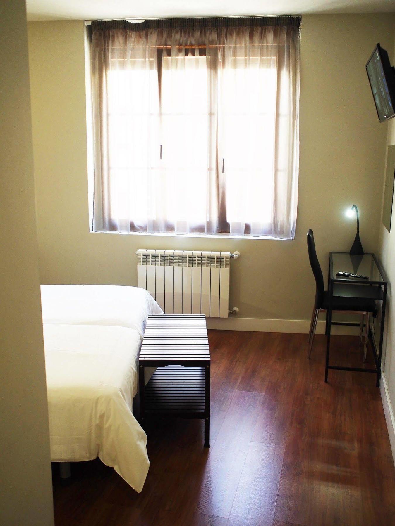 Hotel Rosal Οβιέδο Εξωτερικό φωτογραφία